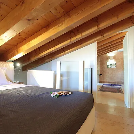 Terrace Apartment, Pool, Garden, Treviso *