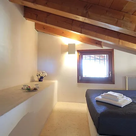 Terrace Apartment, Pool, Garden, Treviso Silea