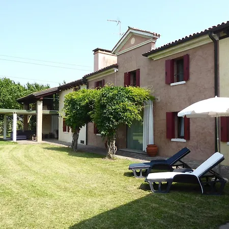 Apartments, Pool, Garden, Treviso Silea