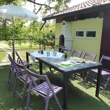 Apartments, Pool, Garden, Treviso Apartment